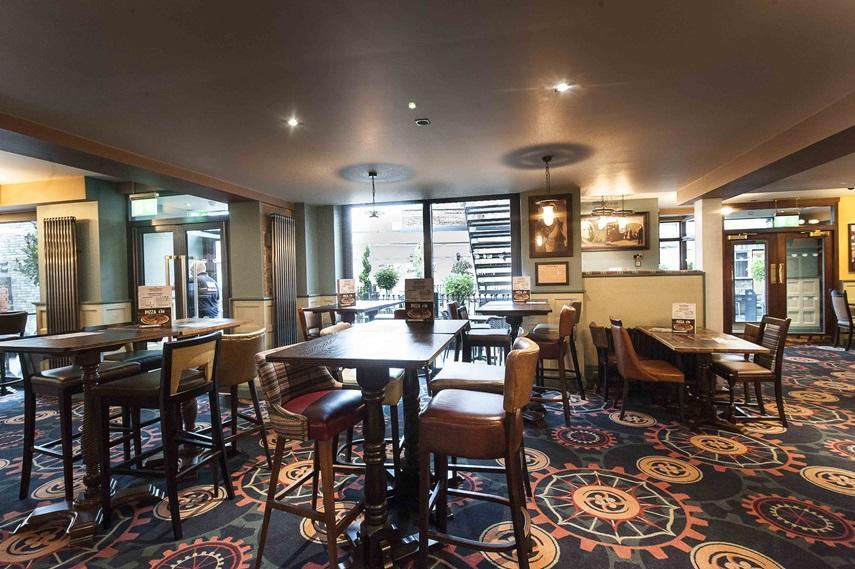 The Crown Hotel Wetherspoon Biggleswade Zewnętrze zdjęcie